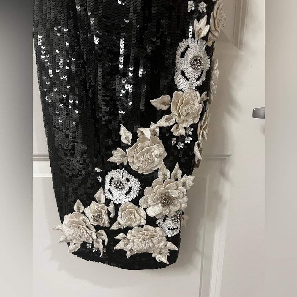 Alice+Olivia FRANCIE Asymmetric Floral Appliques Sequin Embellished Fitted Dress - Picture 5 of 17